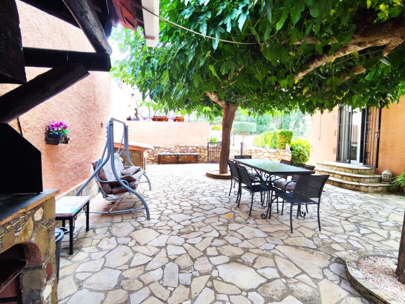 Preciosa casa con piscina
